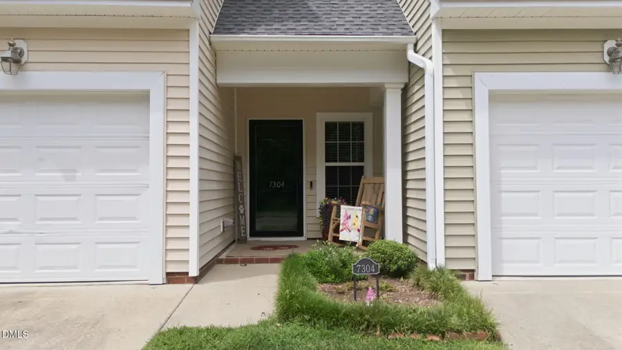 7304 Caversham Way, Raleigh, NC 27617 - #2