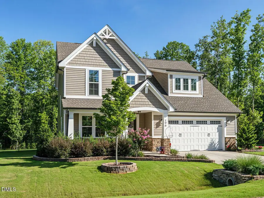 196 W Amber Oak Drive, Selma, NC 27576 - #2