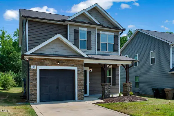 102 Forsyth Parkway, Clayton, NC 27520