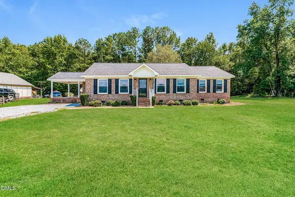 6466 Minnie Hall Road, Roseboro, NC 28382