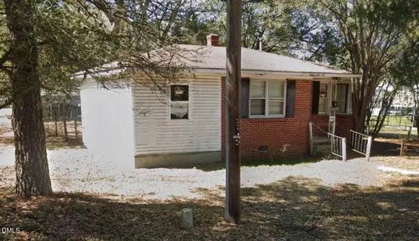 606 S Patterson Street, Maxton, NC 28364
