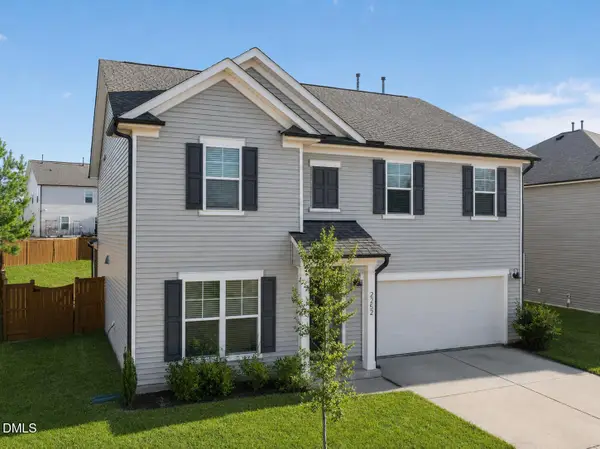 2252 Fairway Green Drive, Fuquay Varina, NC 27526