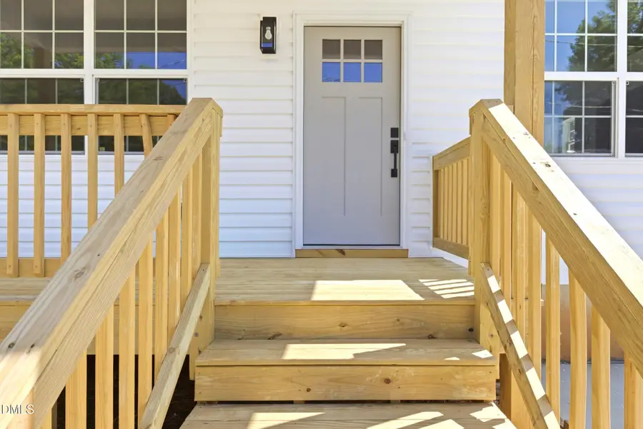 924 E Davis Street, Burlington, NC 27215 - #2
