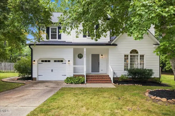 11941 Fairlie Place, Raleigh, NC 27613