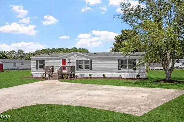 105 Stone Glen Place, Pikeville, NC 27863