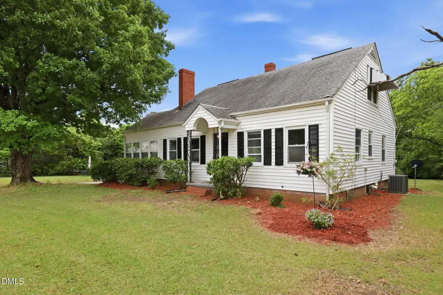 203 Vernon Street, Broadway, NC 27505 - #2