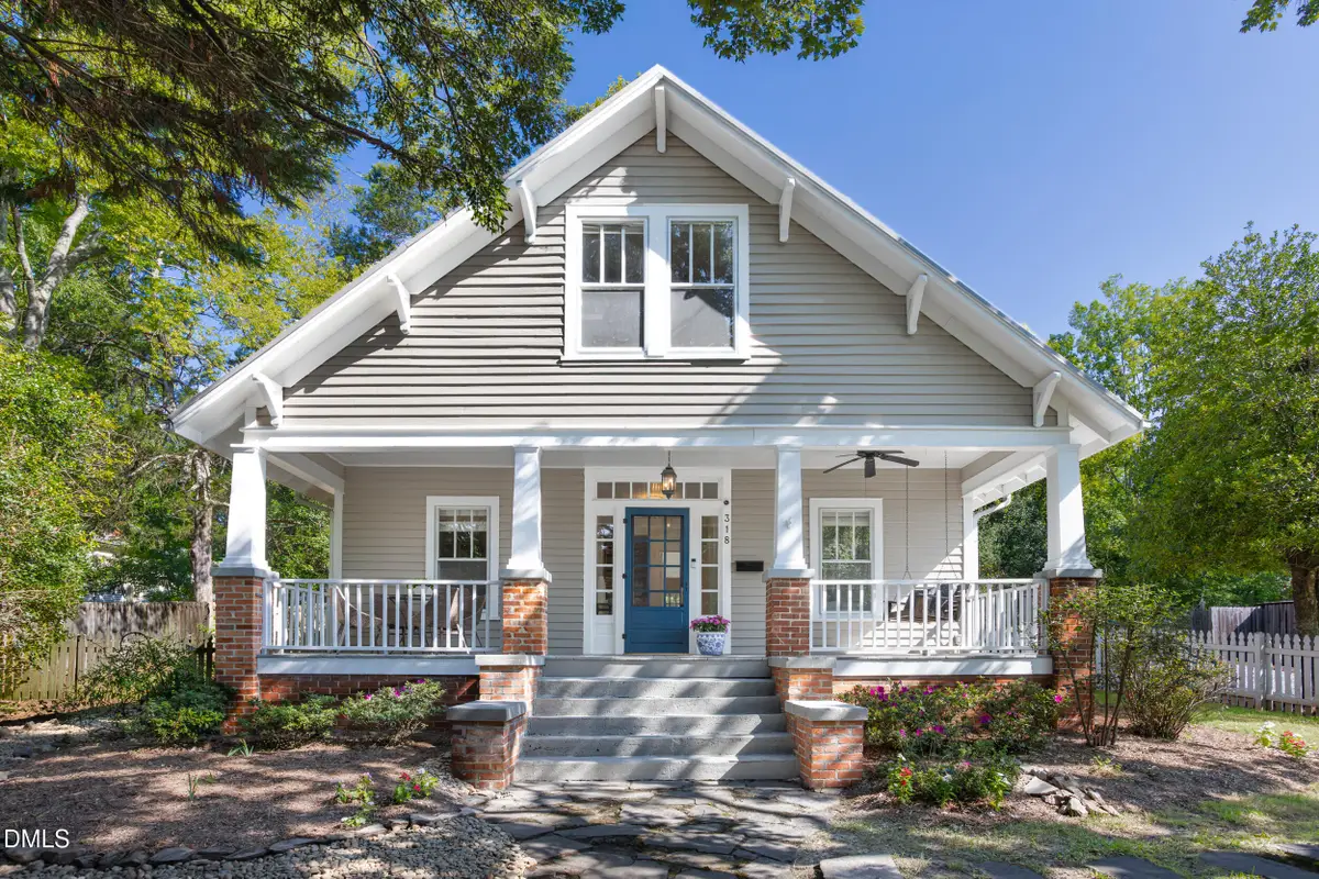 318 W Queen Street, Hillsborough, NC 27278 - #1