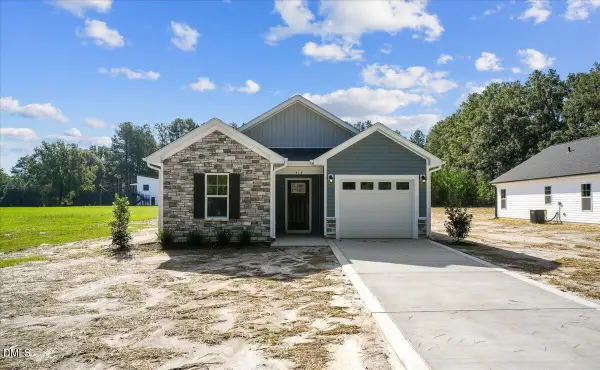 314 E Howard Street, Roseboro, NC 28382