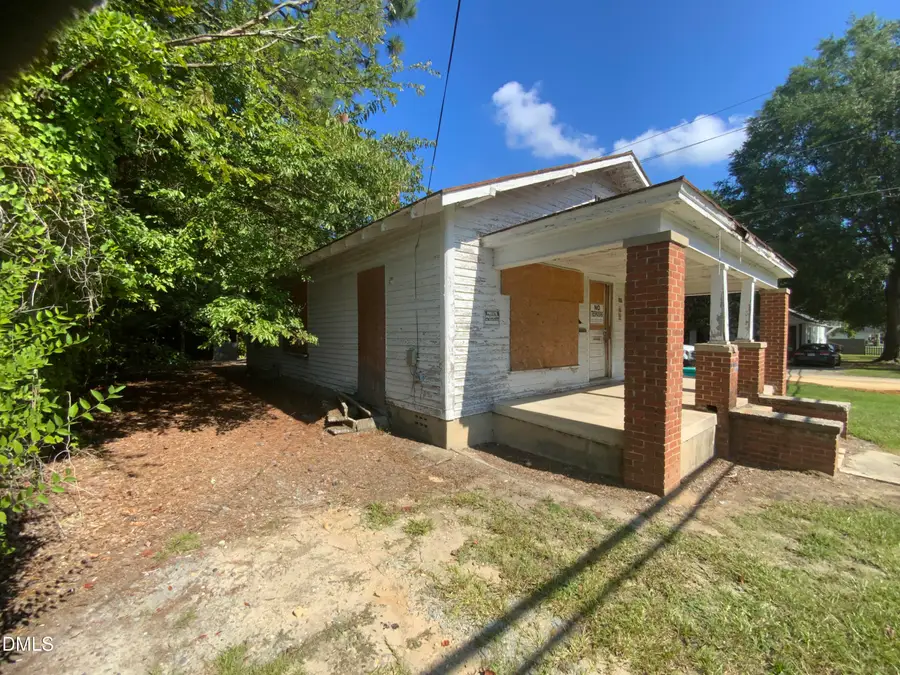 411 N Magnolia Avenue, Dunn, NC 28334 - #3