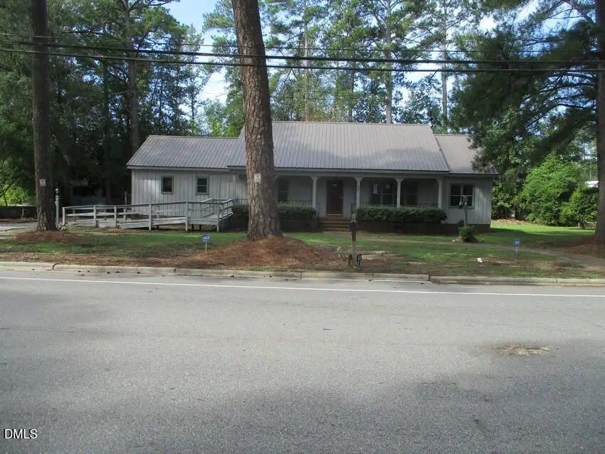505 N East Street, Roseboro, NC 28382 - #1