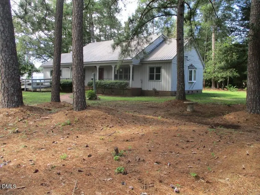 505 N East Street, Roseboro, NC 28382 - #2