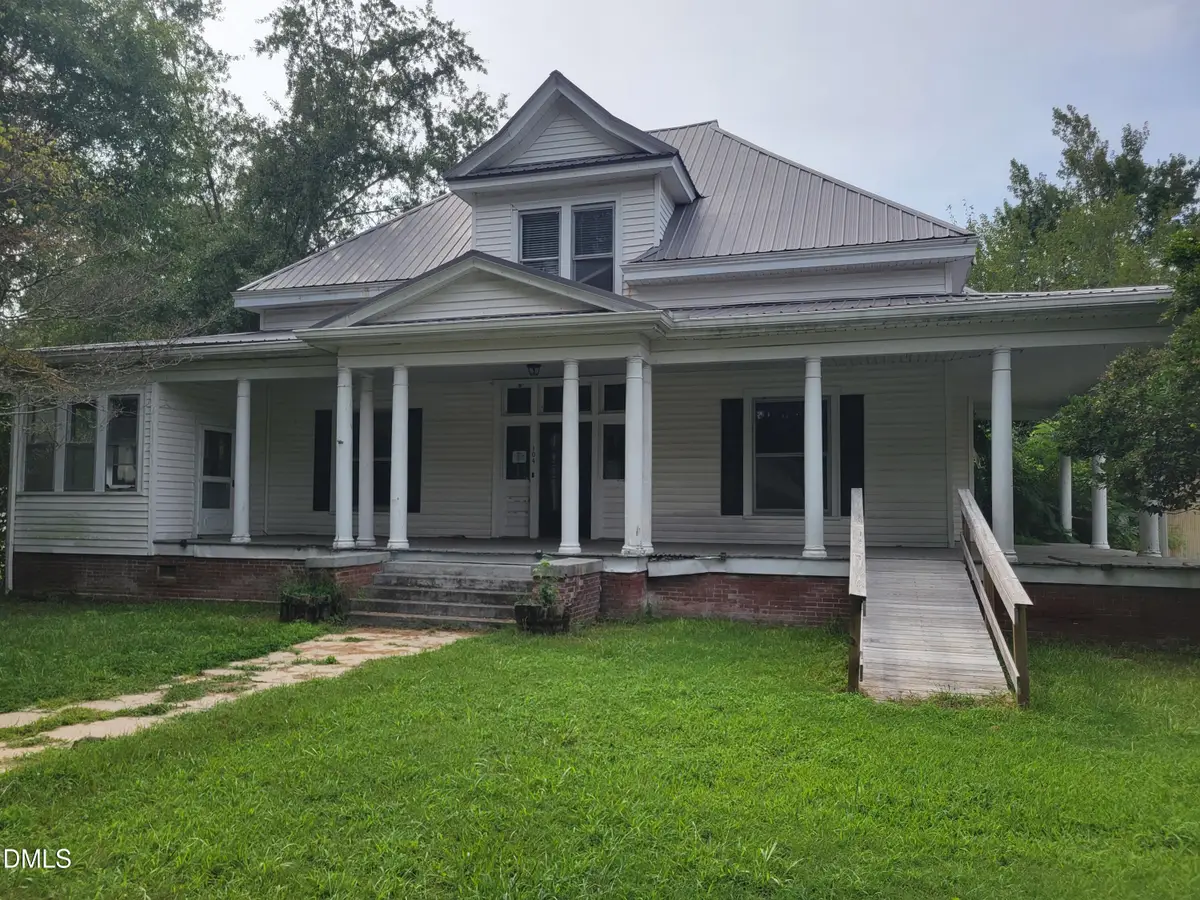 104 S New Street, Whitakers, NC 27891 - #1