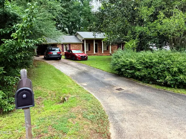 6817 W Lake Anne Drive, Raleigh, NC 27612