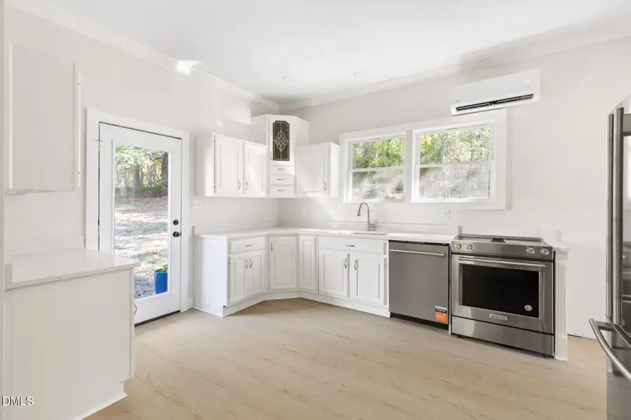 530 W King Street, Hillsborough, NC 27278 - #2