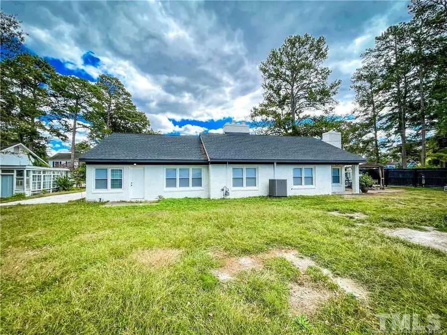 2101 N Mcmillan Avenue, Lumberton, NC 28358 - #2