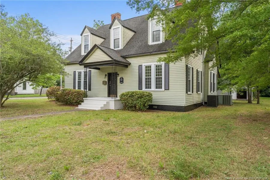 301 W Central Street, Maxton, NC 28364 - Image #3