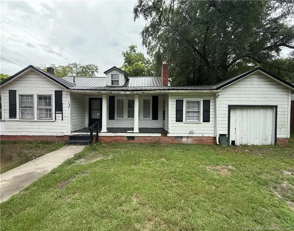 710 Pine Street, Laurinburg, NC 28345 - #1