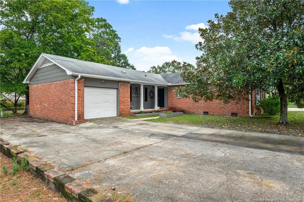 537 Glen Canyon Drive, Fayetteville, NC 28303 - Image #1