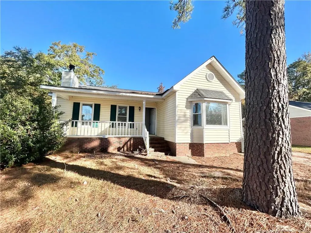 4324 Falls Drive, Hope Mills, NC 28348 - Image #1