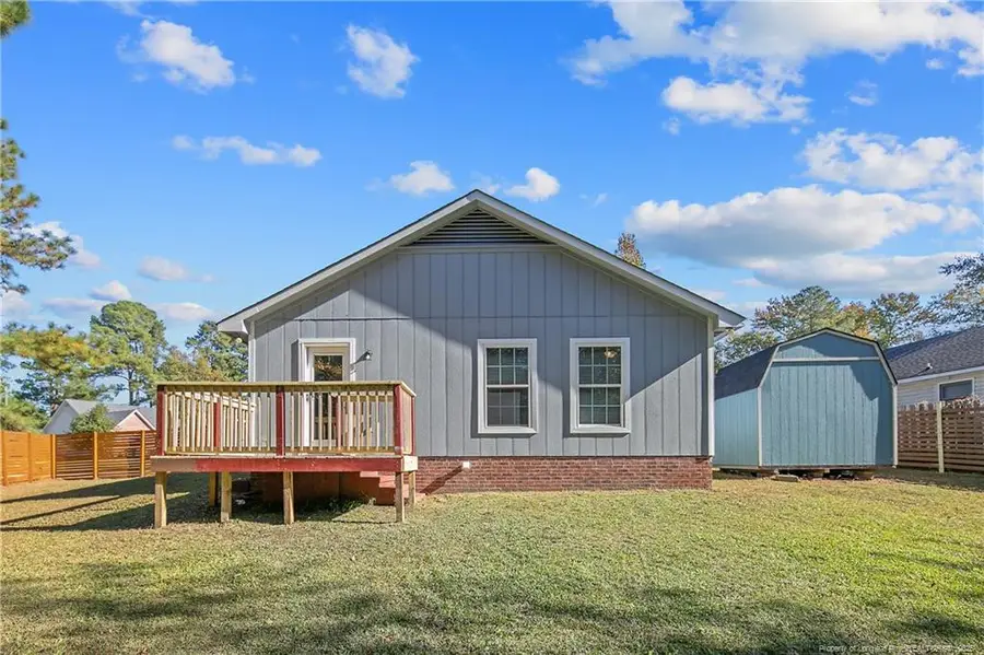 5611 Island View Drive, Hope Mills, NC 28348 - Image #2