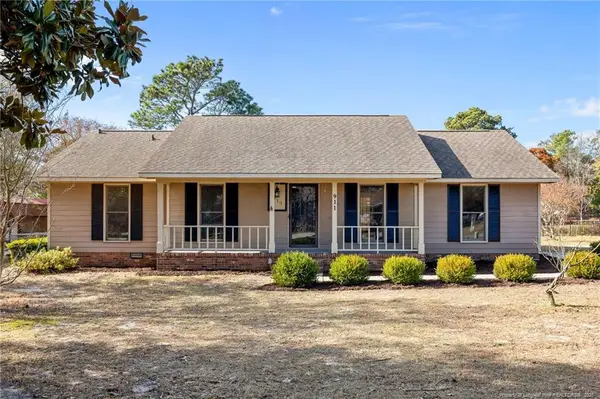 911 Axis Circle, Hope Mills, NC 28348