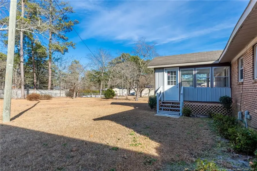 823 E Donaldson Avenue, Raeford, NC 28376 - Image #3