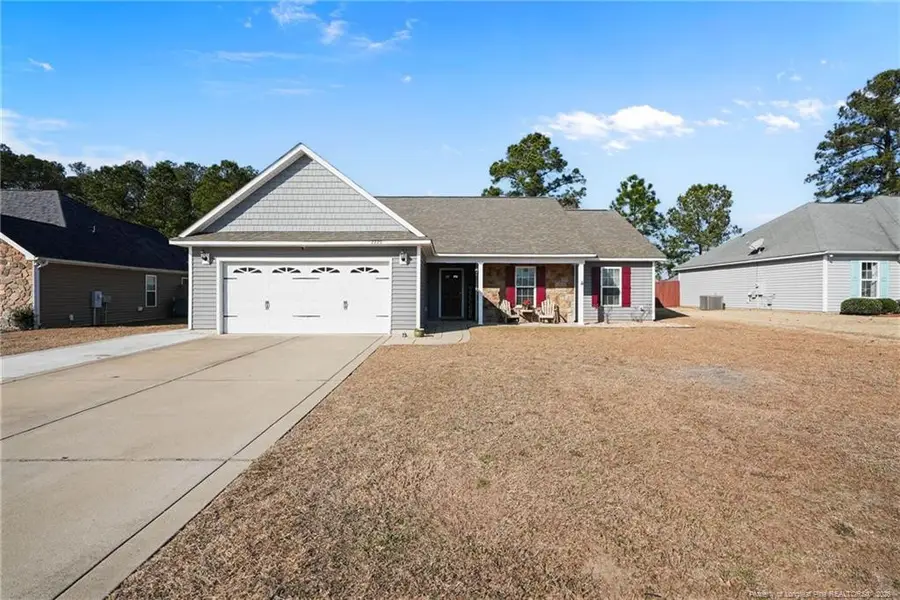 2220 Sir Michael Drive, Hope Mills, NC 28348 - Image #2