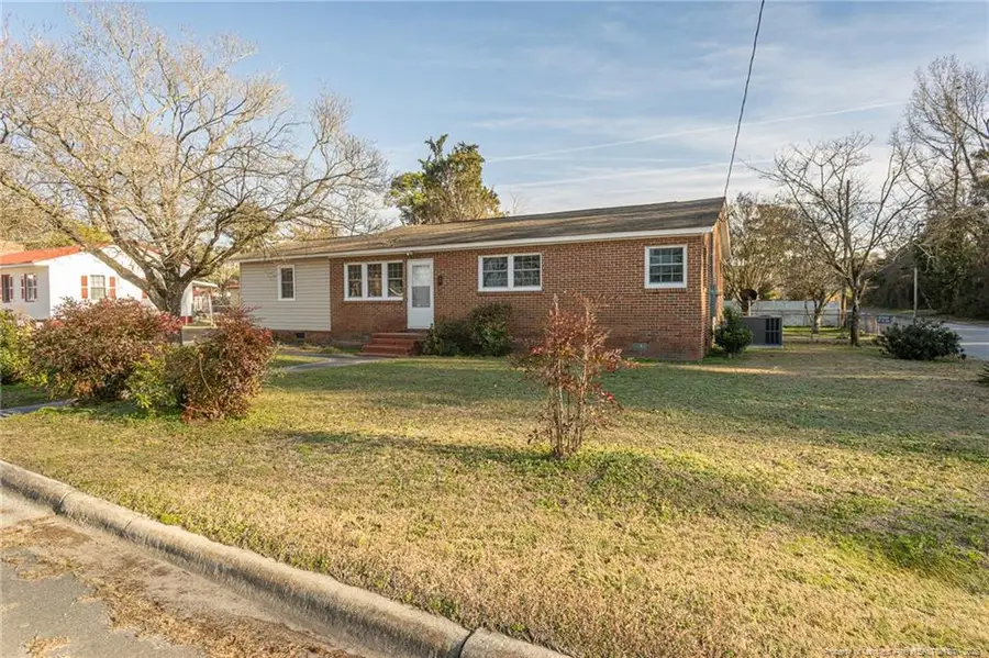 511 Layfayette Street, Lumberton, NC 28358 - #2