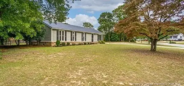 820 Algood Avenue, Hope Mills, NC 28348