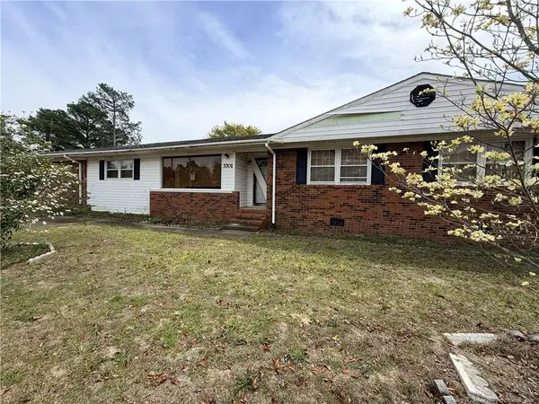 3701 Village Drive, Fayetteville, NC 28304