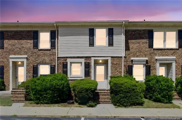422 Kirkcaldy Court, Fayetteville, NC 28314