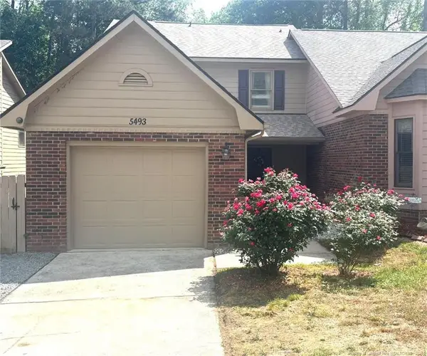 5493 Robmont Drive, Fayetteville, NC 28306
