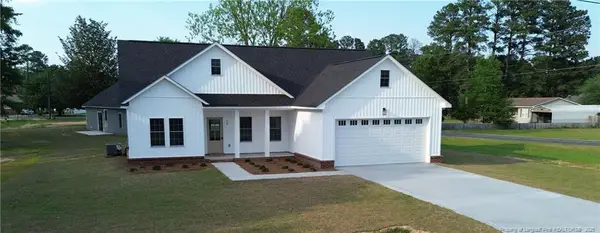 469 E Poplar Street, Bladenboro, NC 28320