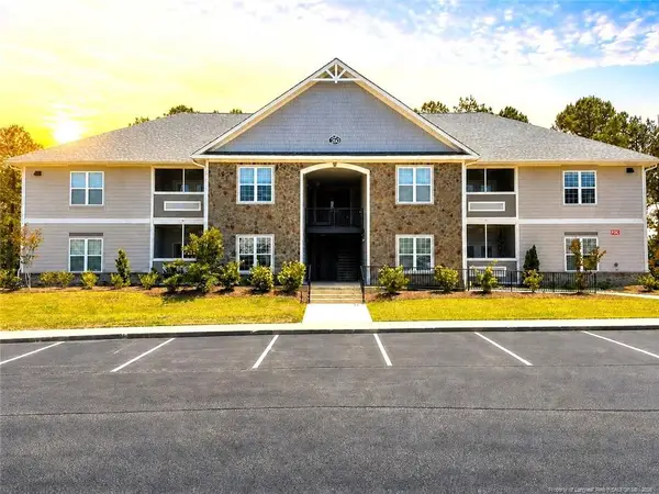 260 Gallery Drive #102, Spring Lake, NC 28390