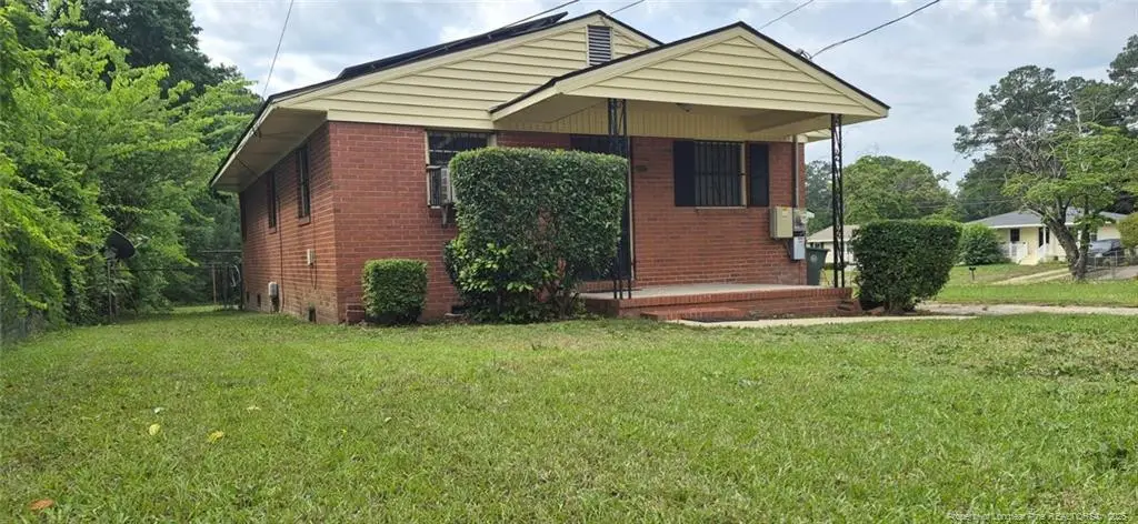 909 Rochester Drive, Fayetteville, NC 28305 - #1