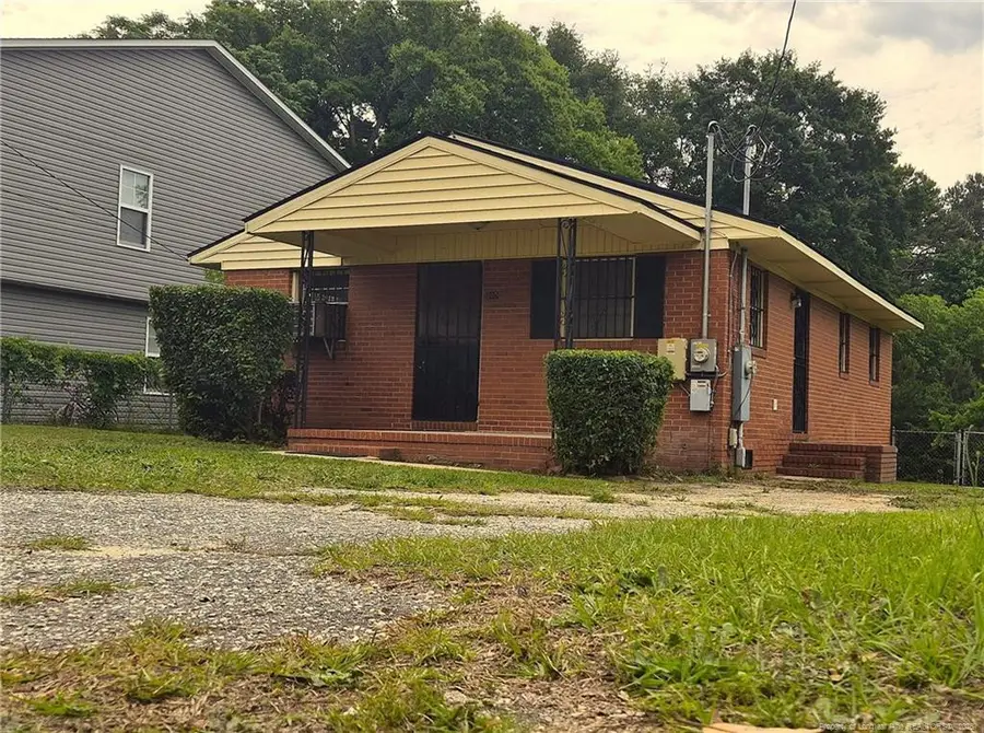 909 Rochester Drive, Fayetteville, NC 28305 - #2