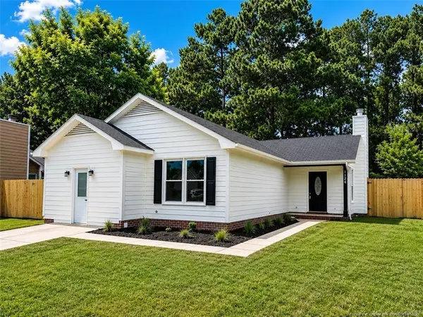 1124 Hoke Loop Road, Fayetteville, NC 28314