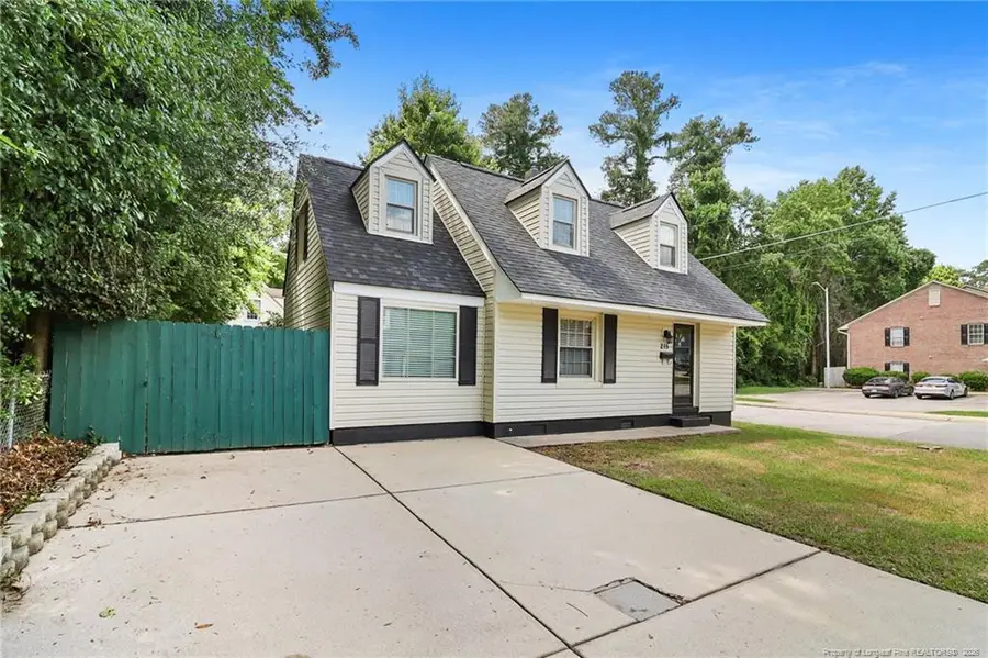 215 Hinsdale Avenue, Fayetteville, NC 28305 - #2
