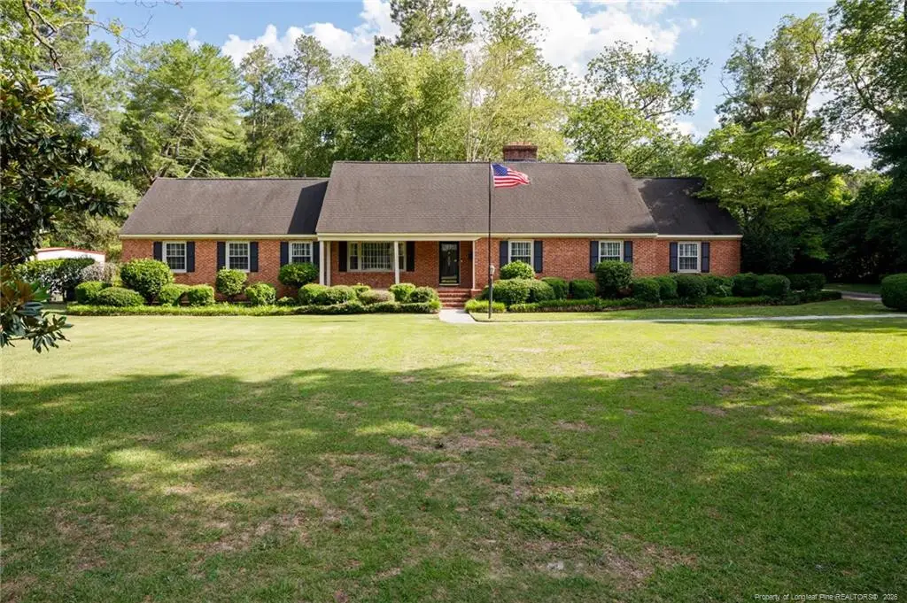 209 W Prospect Avenue, Raeford, NC 28376 - #1