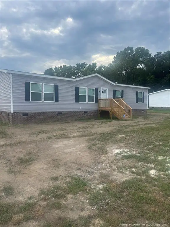 9658 S Chicken Road, Fairmont, NC 28340