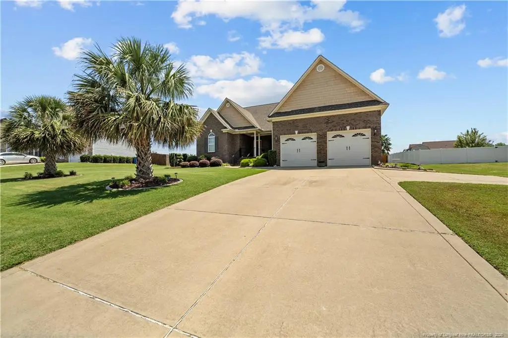 605 Oakridge Drive, Raeford, NC 28376 - #1