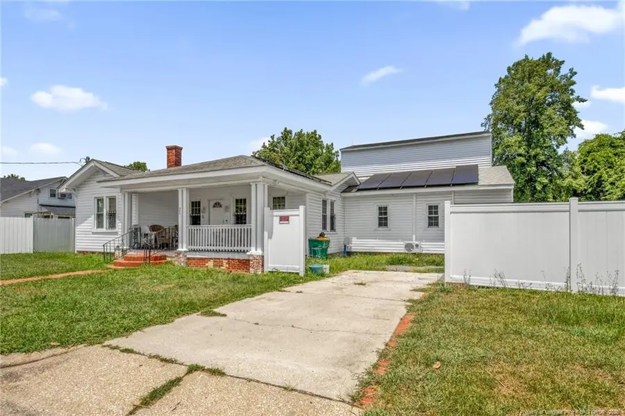 305 E 11th Street, Lumberton, NC 28358 - #2