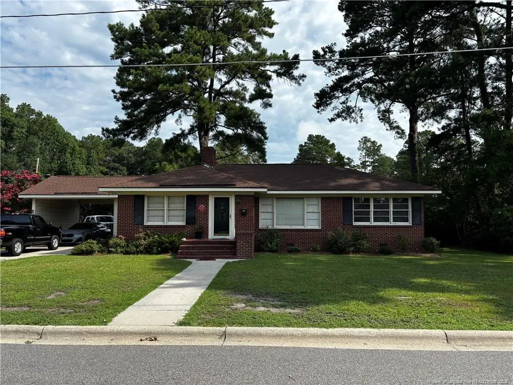 704 W 27th Street, Lumberton, NC 28358 - #1