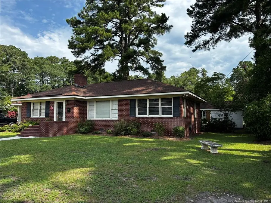 704 W 27th Street, Lumberton, NC 28358 - #3