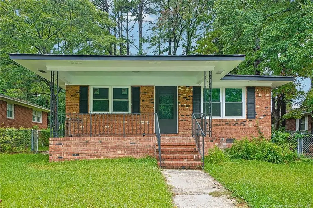 506 Eaton Street, Fayetteville, NC 28301 - #1