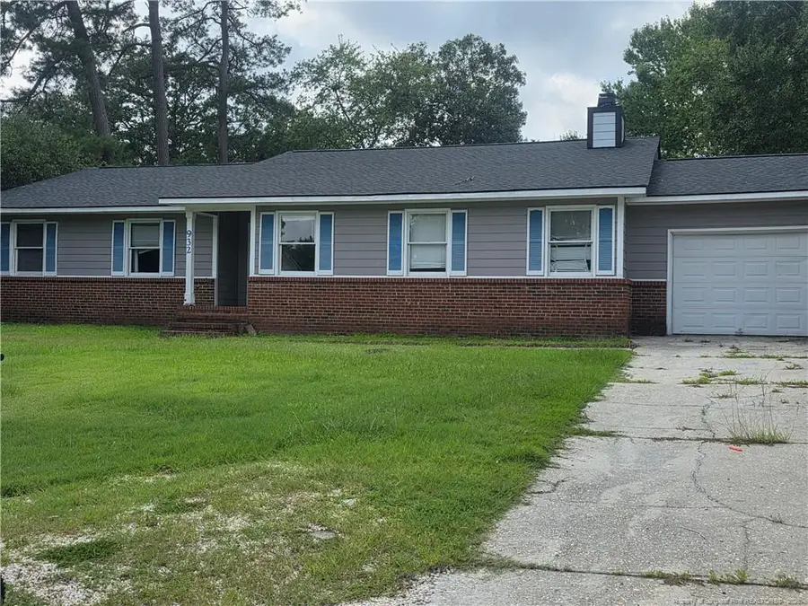 932 Brookridge Drive, Fayetteville, NC 28314 - #3