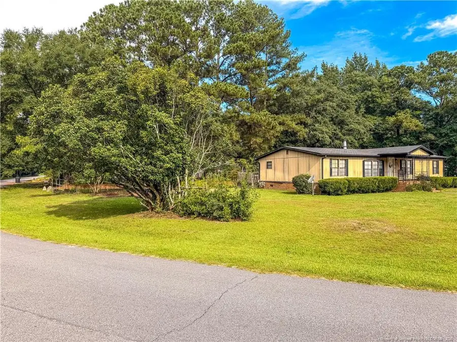 427 Lark Avenue, Lumberton, NC 28358 - #2