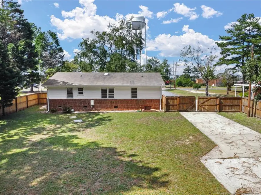 1708 N Poplar Street, Aberdeen, NC 28315 - #3