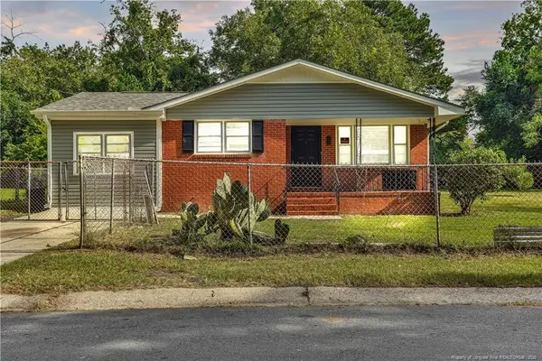 1307 Turnpike Road, Fayetteville, NC 28305