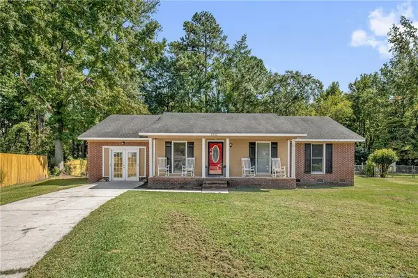5543 Hallwood Drive, Hope Mills, NC 28348